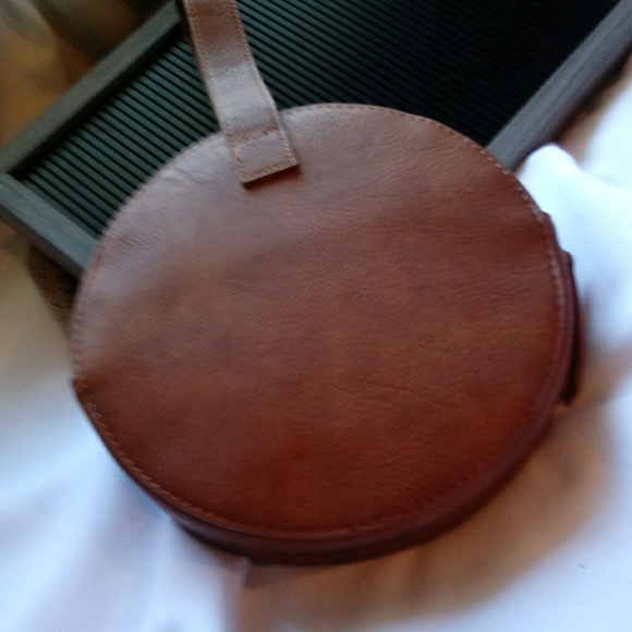 ❎SOLD OUT❎Brown Small Circular Clutch Bag - Picture 6 of 8
